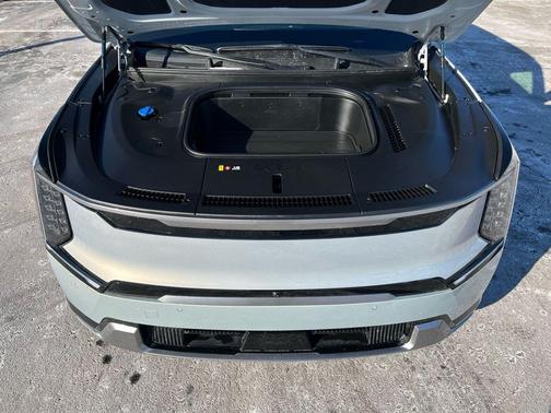 2024 Kia EV9 Land