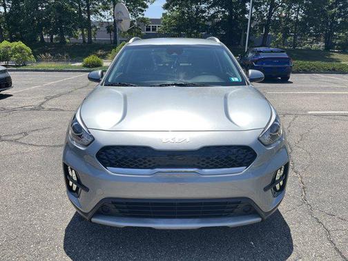 2022 Kia Niro LXS