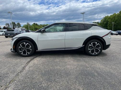 Glacier 2022 Kia EV6 Wind