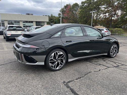 2023 Hyundai IONIQ 6 Limited