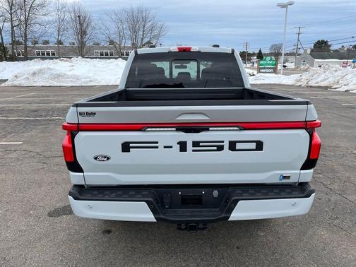 2024 Ford F-150 Lightning LARIAT