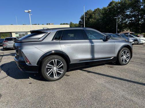 2023 Cadillac LYRIQ Luxury