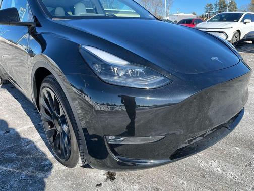 2023 Tesla Model Y Long Range Dual Motor All-Wheel Drive