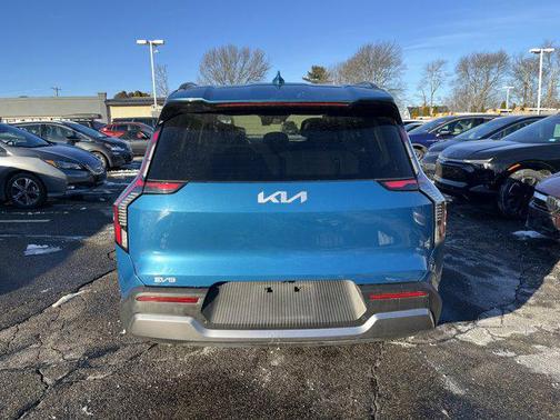 2024 Kia EV9 Wind
