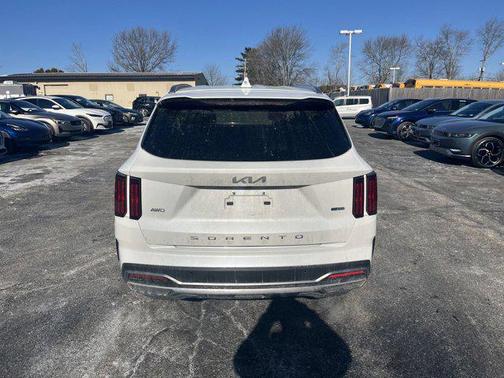 2022 Kia Sorento Plug-In Hybrid SX
