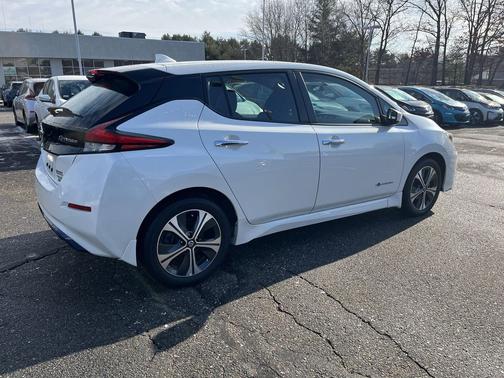 2019 Nissan Leaf SV PLUS