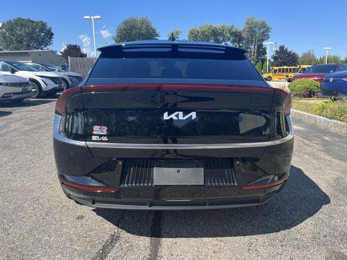 2022 Kia EV6 Wind