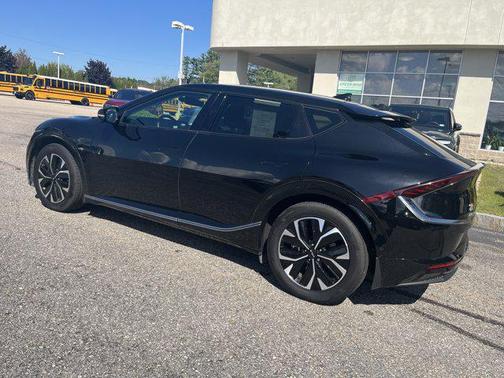 2022 Kia EV6 Wind