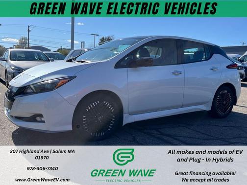 Pearl White Tricoat 2024 Nissan Leaf SV PLUS