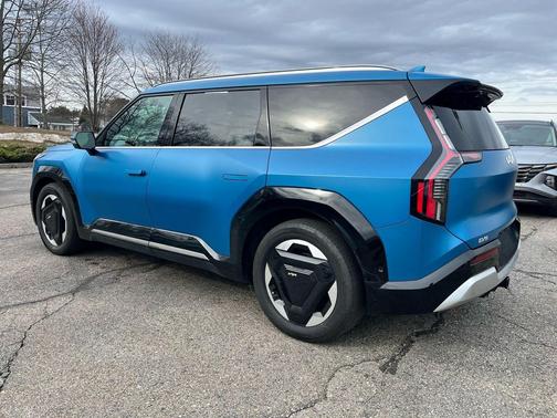 Ocean Blue Matte 2024 Kia EV9 Land