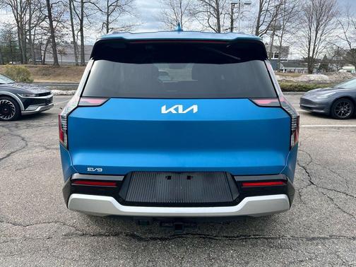 Ocean Blue Matte 2024 Kia EV9 Land