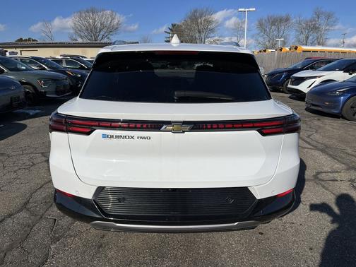 2024 Chevrolet Equinox EV 2LT