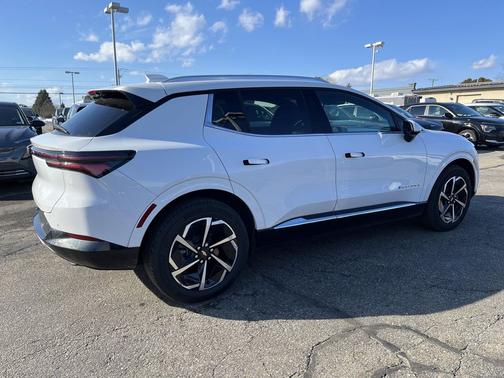 2024 Chevrolet Equinox EV 2LT