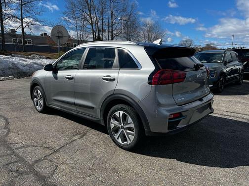 2022 Kia Niro EV S