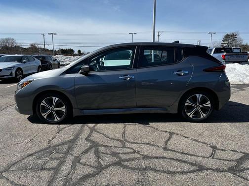 2022 Nissan Leaf SV 40 kWh