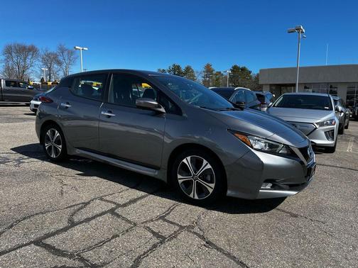 2022 Nissan Leaf SV 40 kWh