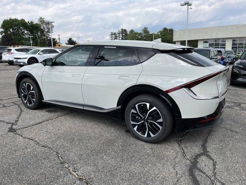 2023 Kia EV6 Wind