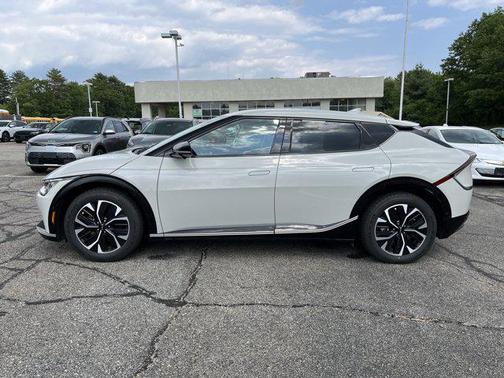 2023 Kia EV6 Wind