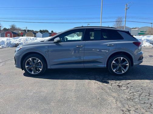 2023 Audi Q4 e-tron Premium Plus 50 quattro