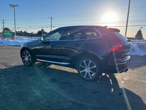 2018 Volvo XC60 Recharge Plug-In Hybrid T8 Inscription