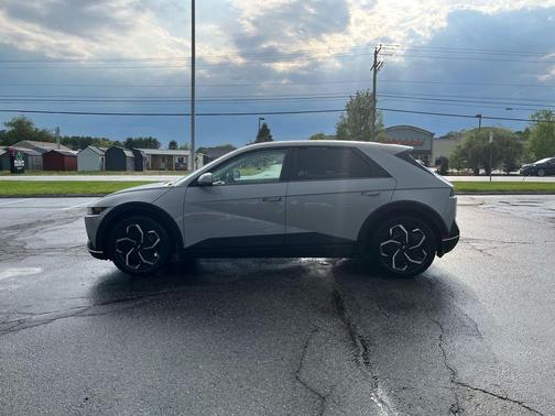 Atlas White 2023 Hyundai IONIQ 5 SEL