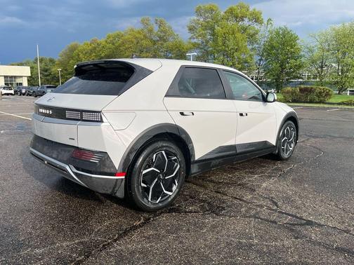Atlas White 2023 Hyundai IONIQ 5 SEL