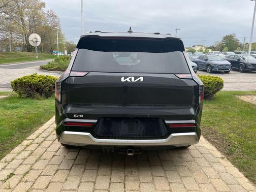 Panthera Metal 2024 Kia EV9 Land
