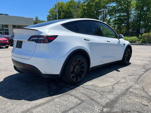 Pearl White Multi-Coat 2021 Tesla Model Y Long Range Dual Motor All-Wheel Drive