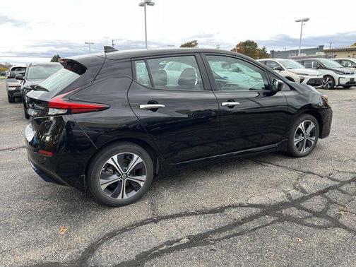 2020 Nissan Leaf SV PLUS 62 kWh