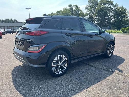 Ultra Black 2023 Hyundai KONA EV SEL