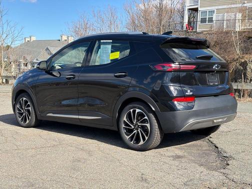 Mosaic Black Metallic 2022 Chevrolet Bolt EUV FWD Premier