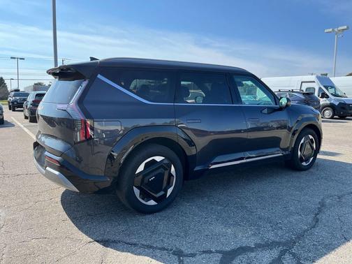 Panthera Metal 2024 Kia EV9 Land