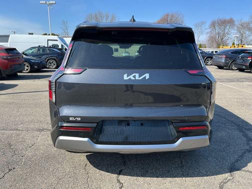 Panthera Metal 2024 Kia EV9 Land