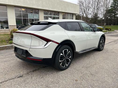 Glacier 2024 Kia EV6 Wind