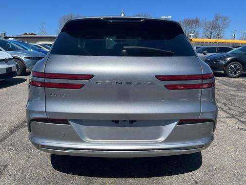 2023 Genesis Electrified GV70 Advanced AWD