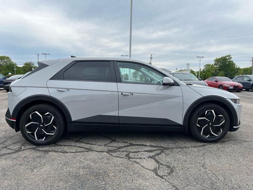 Cyber Gray 2024 Hyundai IONIQ 5 SEL