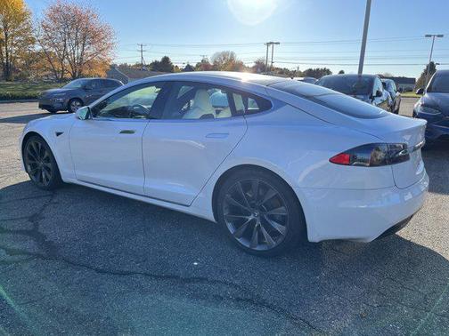 2020 Tesla Model S Long Range