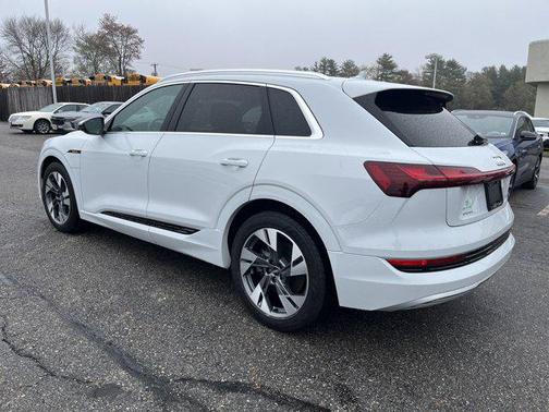 2021 Audi e-tron Premium