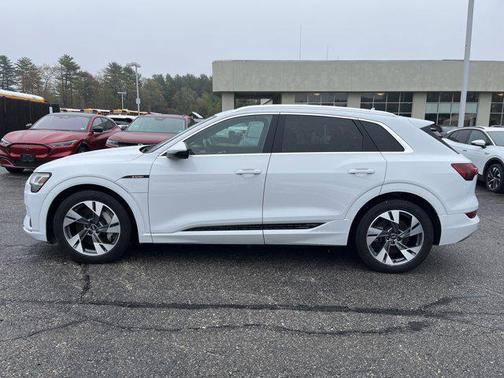 2021 Audi e-tron Premium