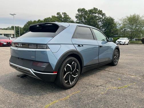 Lucid Blue 2023 Hyundai IONIQ 5 SEL