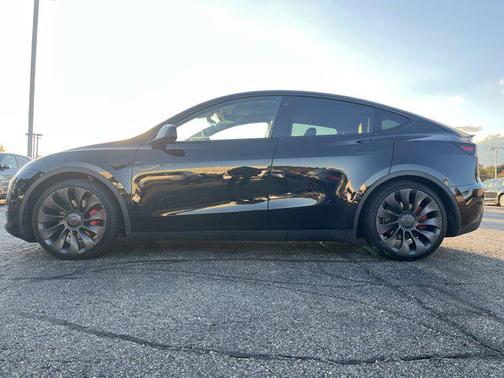 2023 Tesla Model Y Performance Dual Motor All-Wheel Drive