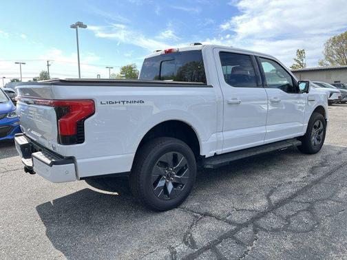 2022 Ford F-150 Lightning LARIAT