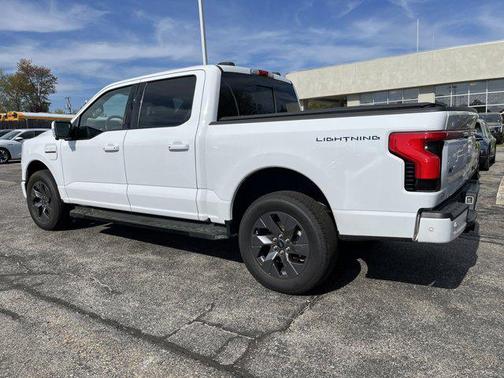 2022 Ford F-150 Lightning LARIAT