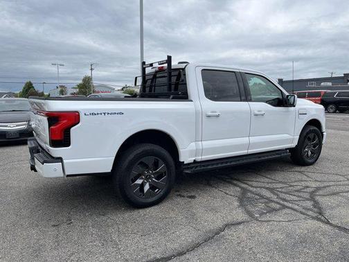 2023 Ford F-150 Lightning LARIAT