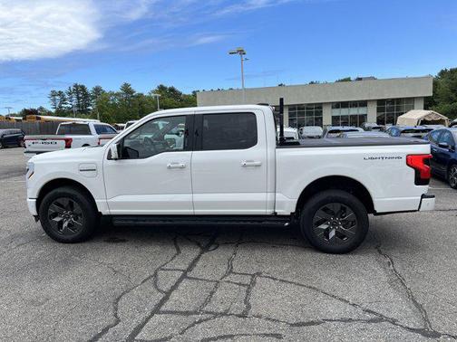 2023 Ford F-150 Lightning LARIAT