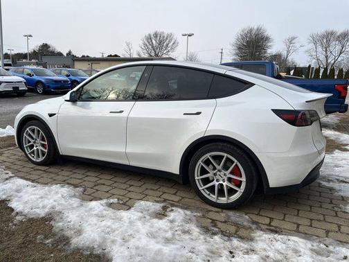 2023 Tesla Model Y Performance Dual Motor All-Wheel Drive