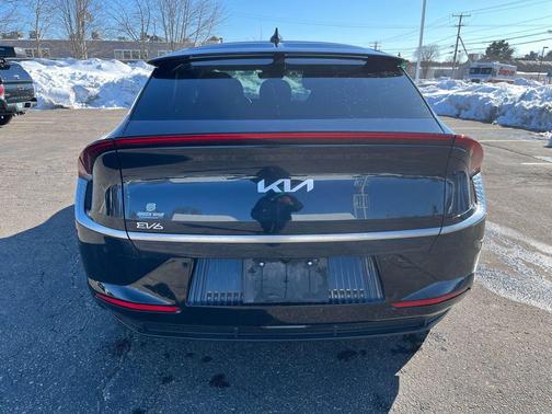 2023 Kia EV6 Wind
