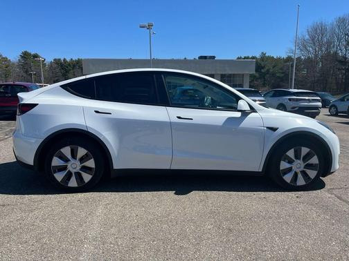 2023 Tesla Model Y Long Range Dual Motor All-Wheel Drive