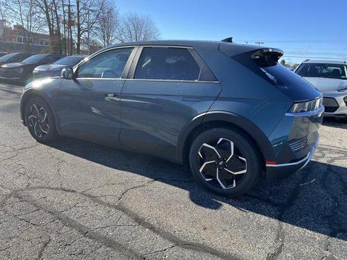 2022 Hyundai IONIQ 5 SE