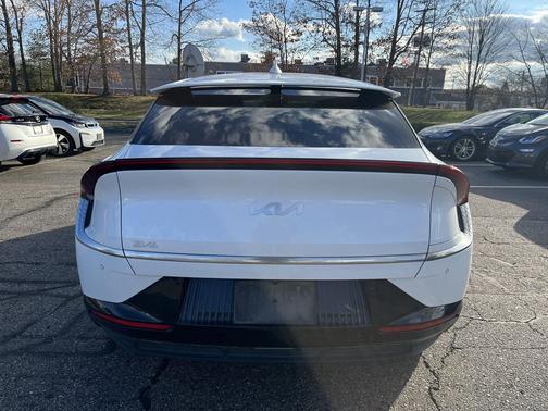 2022 Kia EV6 Wind